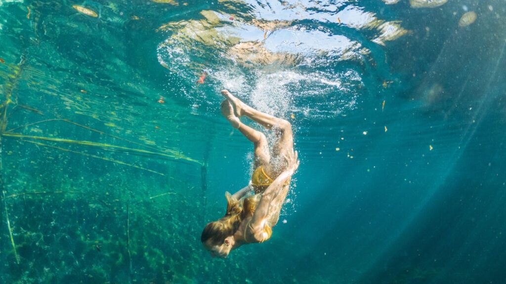 Cenote swimming FEATURED IMAGE CboY8I