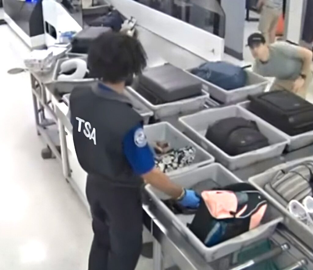 tsa bins yfHuEb