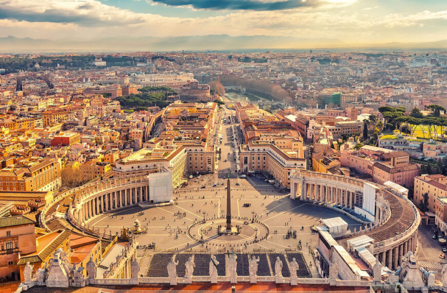 Tour operators adapt to an extraordinarily busy period for Rome tourism