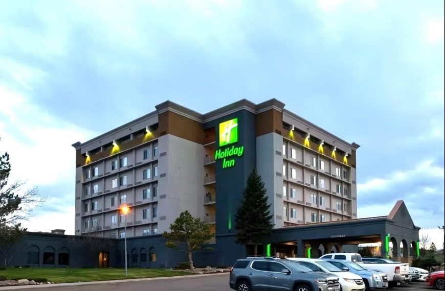 This Holiday Inn Charges an Illegal 4% To Use Your Credit Card—Even Their Own Chase IHG Card – View from the Wing